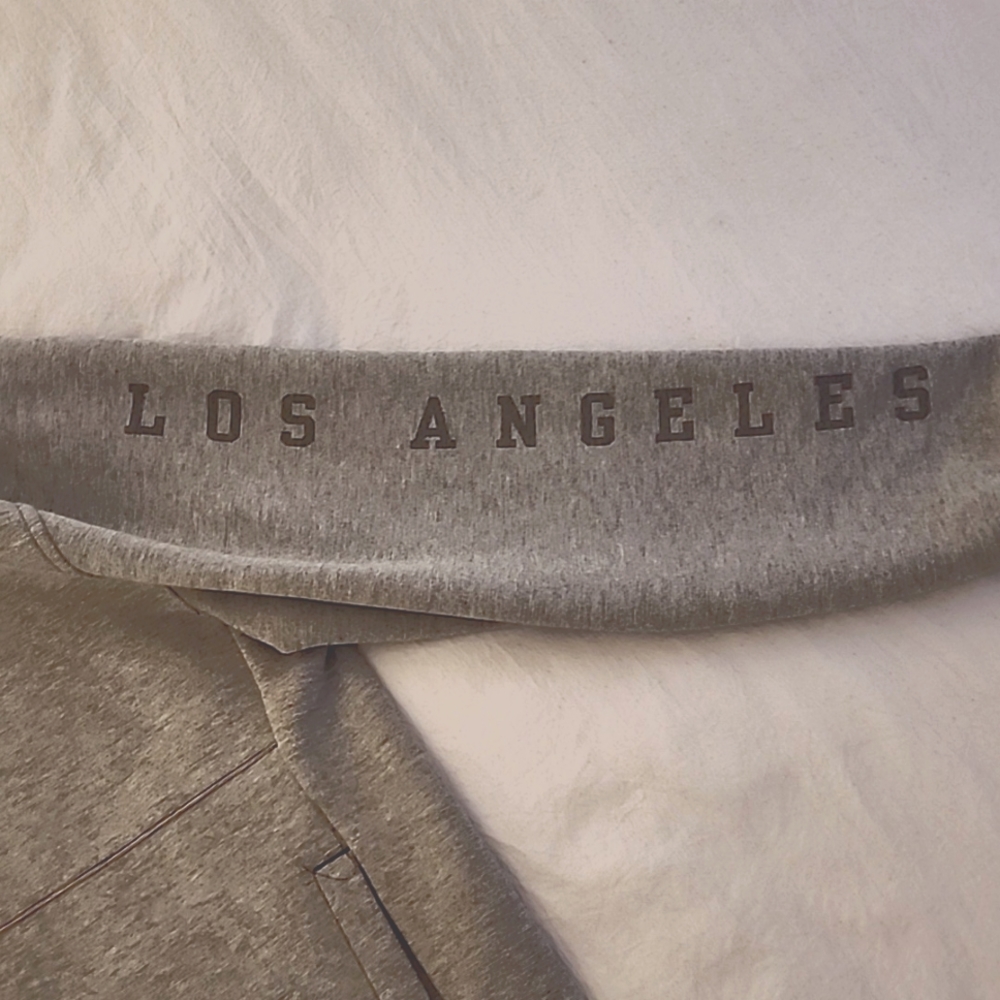 Los Angeles Lakers Hoodie - Picture 3 of 4
